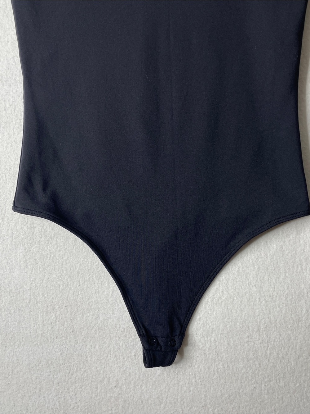 Aritzia Babaton Contour Bodysuit Womens Small Black Crew Short Sleeve Minimalist - Picture 3 of 8